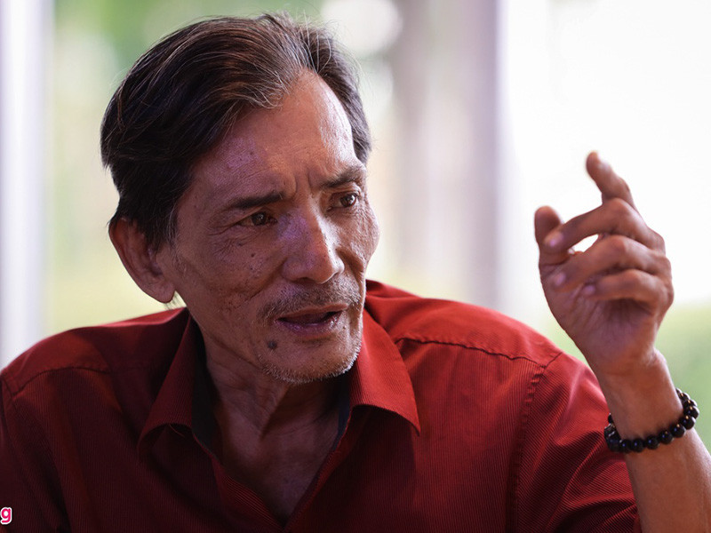 Thương Tín chia sẻ trên Zing, do ảnh hưởng của dịch bệnh nên ông không có phim nào để đóng trong khi phải chi trả nhiều thứ từ tiền thuê nhà trọ, ăn uống, tiền hàng tháng gửi về cho vợ con. Ảnh: Zing