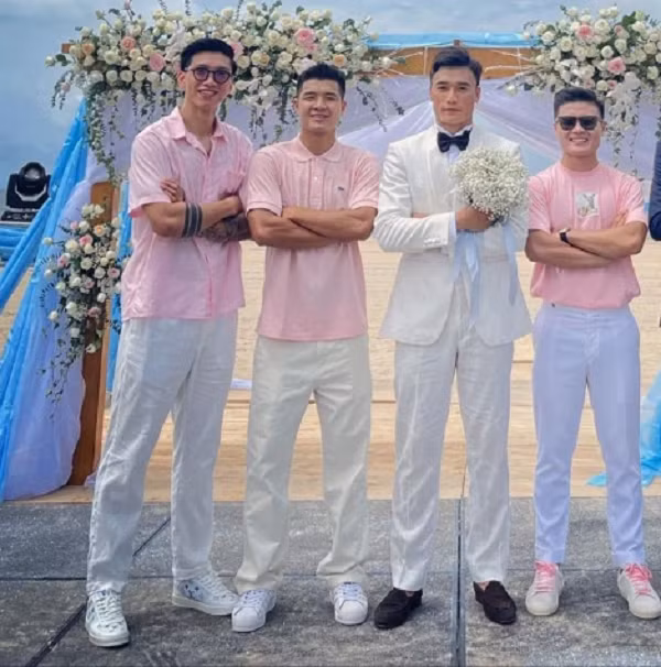 Tuyen Viet Nam ron rang cuoi, Quang Hai van im hoi lang tieng