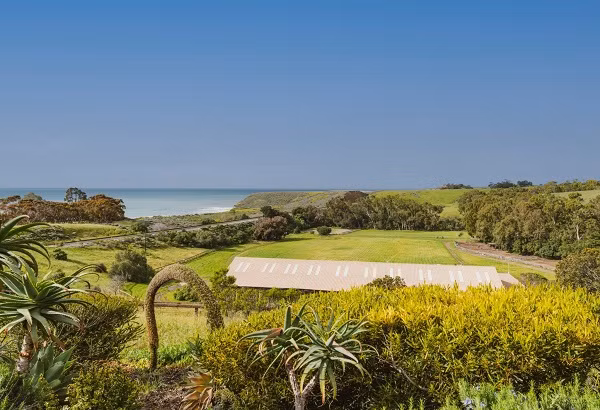 Trang trai ven bien 'dep nhu phim' cua dao dien James Cameron-Hinh-8