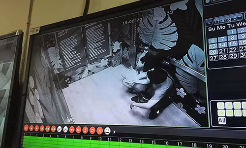 Ha Noi: Giai cuu hai nguoi mac ket trong thang may toa nha Hei Tower