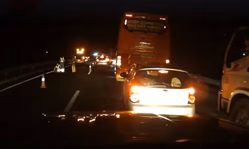 Bi nhieu xe can khi sang duong, nguoi dan ong chet khong nguyen ven-Hinh-2