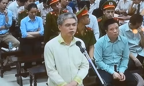 Nguyen Xuan Son: "Bi cao khong tu loi ca nhan mot dong nao"