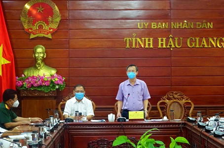  Hậu Giang Theo Công văn 1421/UBND-NCTH ngày 27/7/2021, kể từ 18h ngày hôm trước đến 6h ngày hôm sau người dân tuyệt đối không ra đường.Thời gian thực hiện từ ngày 27/7/2021 đến ngày 2/8/2021.