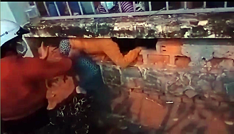 500 nguoi ‘bo tron' khoi Benh vien Da khoa tinh Binh Thuan, bac si khoc