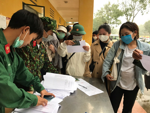 Thanh Hóa: Công dân về Thanh Hóa sẽ được cách ly 21 ngày, sau đó tự cách ly và theo dõi y tế tại nhà 14 ngày, kinh phí xét nghiệm, kinh phí vận chuyển công dân từ nơi lưu trú đến cảng hàng không Tân Sơn Nhất và đồ ăn, uống trong quá trình di chuyển từ TP.HCM về Thanh Hóa do Hội đồng hương tỉnh Thanh Hóa tại TP.HCM hỗ trợ 100%. 