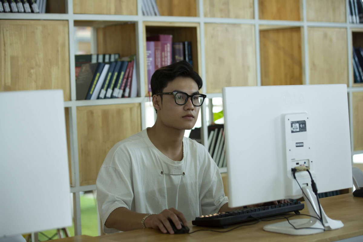 Dich COVID-19 phuc tap, hoc nganh gi de xin viec, luong cao?