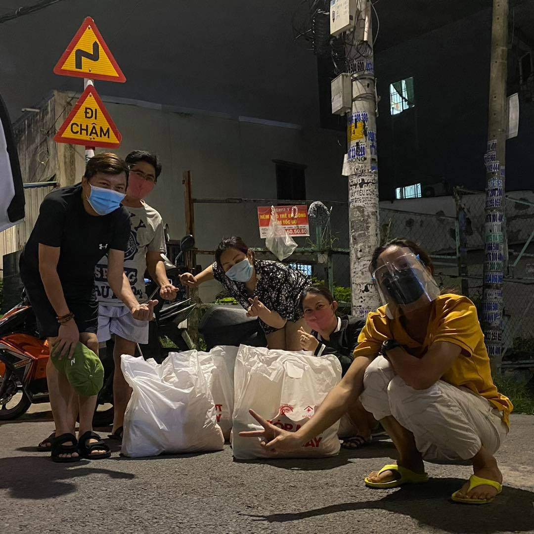 Hành động của Hoa hậu quê Đắk Lắk đã lan tỏa năng lượng tích cực, đặc biệt là trong giai đoạn dịch bệnh chuyển biến phức tạp như hiện nay. Ảnh: FBNV