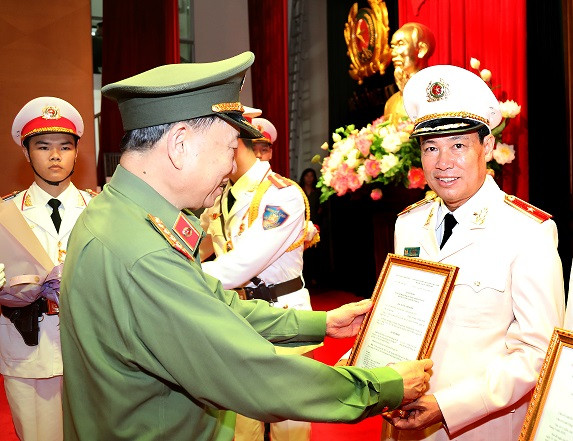 Vào tháng 10/2019, ông được điều động đến nhận công tác, bổ nhiệm giữ chức vụ Cục trưởng Cục Tổ chức cán bộ (Bộ Công an). Cũng trong năm này, ông được thăng quân hàm Thiếu tướng. (Ảnh: Báo CAND)