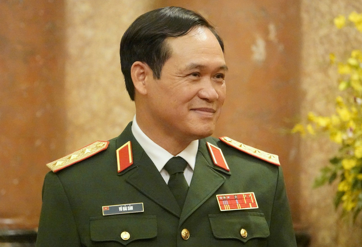 Từ tháng 10/2015, ông Vũ Hải Sản là Tư lệnh Quân khu 3. Đến tháng 1/2016, ông là Ủy viên Trung ương Đảng khóa XII.