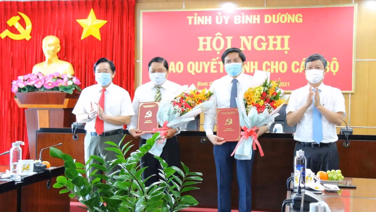 Tan Chanh Van phong UBND tinh Binh Duong la ai?-Hinh-2