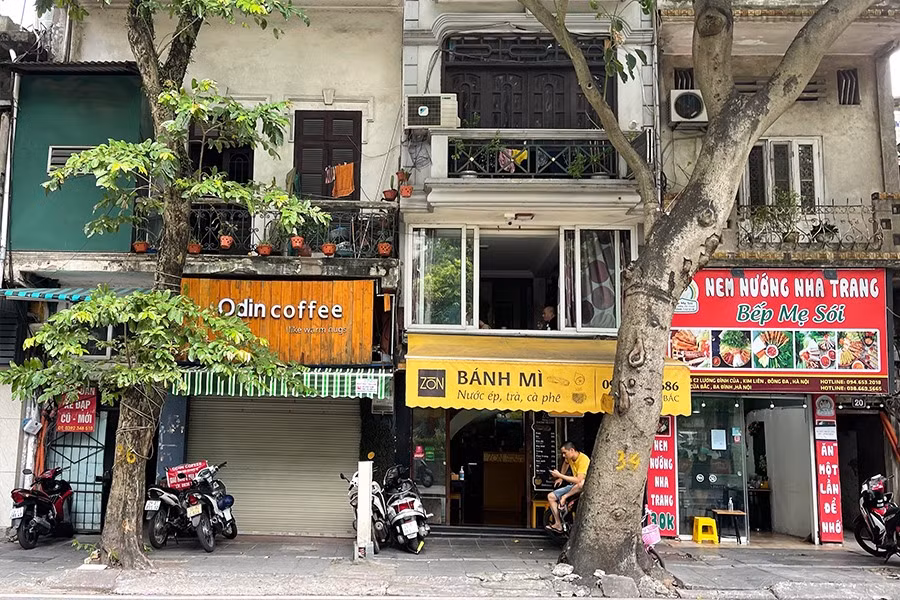 Quan an dong nghit shipper, vi pham quy dinh chong dich COVID-19-Hinh-2