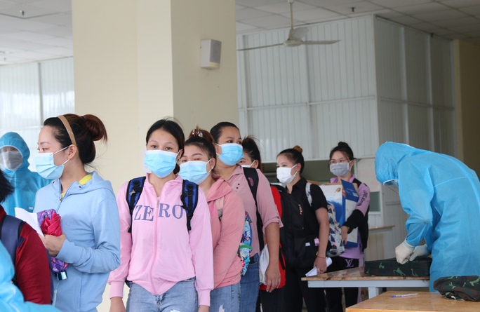 Theo Bác sĩ Võ Diệp Hoàng Minh, quản lý toà G1, khu cách ly tập trung ký túc xá ĐH Quốc gia TP HCM đợt này có 266 người đã hoàn thành thời gian cách ly theo yêu cầu và đủ điều kiện về nhà.