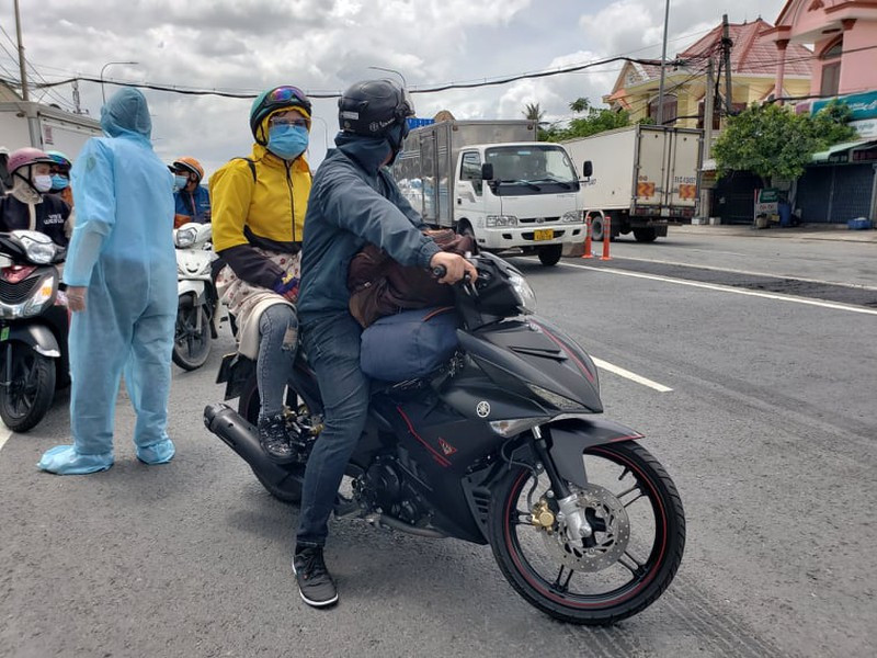 Hang tram nguoi roi TP.HCM ve cac tinh Tay Nguyen phai quay dau-Hinh-5