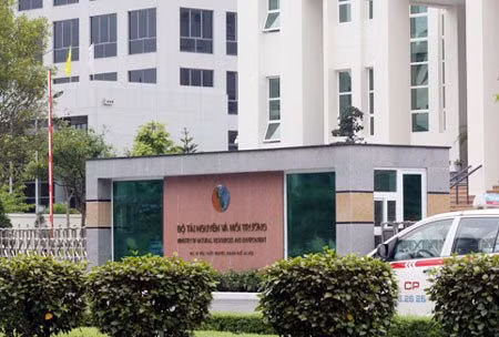 Pho Cuc truong mat trom: Thay lanh dao doan thanh tra o Long An