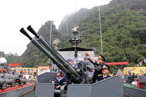 Kiểm tra công tác kỹ thuật.