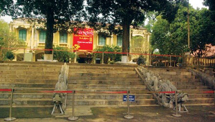 Phuc dung Dien Kinh Thien, khong the voi?