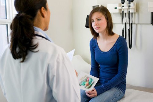 Hy sinh và chăm chỉ. Chị em nên theo dõi sự biến đổi của cơ thể, chăm chỉ đến bác sĩ khám, chăm chỉ uống thuốc, tiêm... Vì chỉ cần chậm hoặc quên một lần thôi, là có khi cả chu kỳ vất vả hi sinh trong thời gian dài, công sức, tâm huyết, tiền bạc đều ra đi.