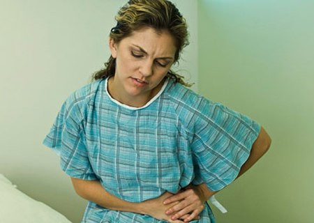 Các bệnh phụ khoa. Do lượng estrogen thời kỳ mãn kinh suy giảm, các loại bệnh phụ khoa bắt đầu tìm đến ‘quấy nhiễu’. Ví dụ như hiện tượng rối loạn chảy máu tử cung, có khoảng 30% phụ nữ thời kỳ mãn kinh có nguy cơ viêm nhiễm âm đạo.