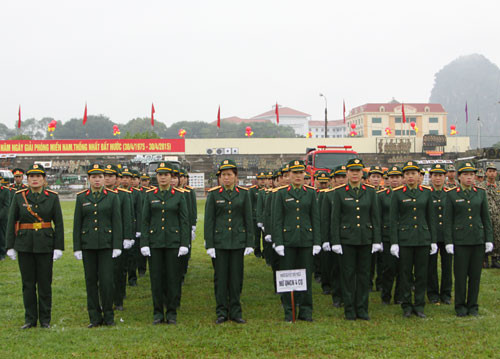 Khối nữ quân nhân.