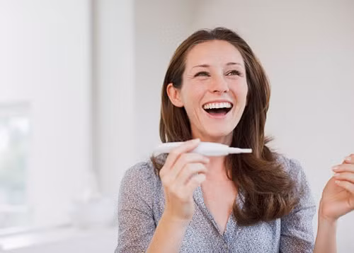  Khám sức khỏe sinh sản tiền hôn nhân để chuẩn bị mang thai, sinh đẻ ra những đứa con khỏe mạnh. Dự phòng các bệnh lý, dị tật bẩm sinh cho đứa con trong tương lai, chuẩn bị cho người phụ nữ có điều kiện sức khỏe để mang thai và sinh đẻ an toàn.