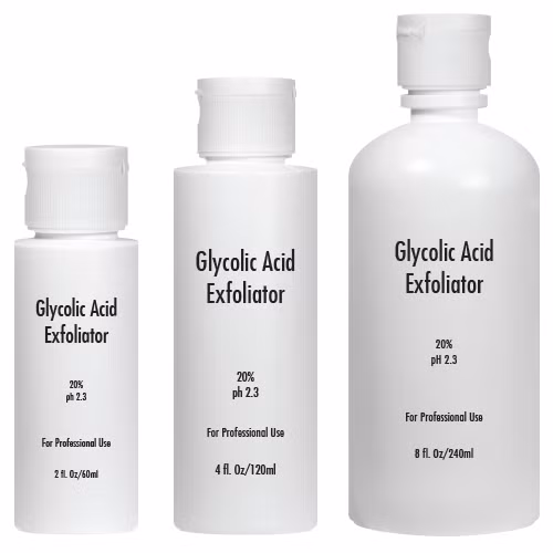 3. Glycolic Acid. Glycolic acid được sử dụng trong nhiều dạng sản phẩm khác nhau từ các loại sữa rữa mặt cho đến các sản phẩm dưỡng ẩm và sản phẩm tẩy tế bào da chết. Ở một số người, mỹ phẩm chứ thành phần này có thể gây tác dụng phụ nhẹ như tấy đỏ và khô da.