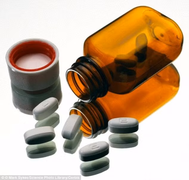 Dung khang sinh khi mang thai sinh con bai nao, dong kinh?