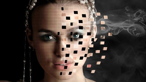 Tuy nhiên, tiêm collagen cũng tiềm ẩn những nguy cơ như: sau khi tiêm, da có thể bị tấy đỏ, sưng phồng hoặc thâm tím vùng da chịu tác động đó. Ngoài ra, tiêm collagen nếu không được chăm sóc và vệ sinh cẩn thận có thể dẫn đến viêm nhiễm hoặc phản ứng phụ trong quá trình gây tê hoặc để lại sẹo.