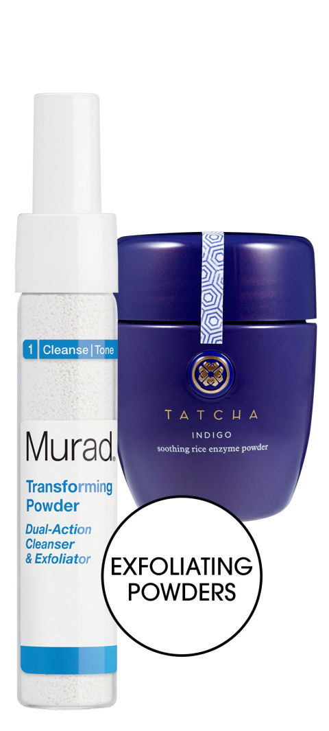 Bột tẩy tế bào chết. Loại sản phẩm rửa mặt này chủ yếu dùng cho da xỉn màu, nó chứa các hạt cực mịn và sẽ được kích hoạt khi tiếp xúc với nước, giúp loại bỏ các tế bào chết và dầu trên da.