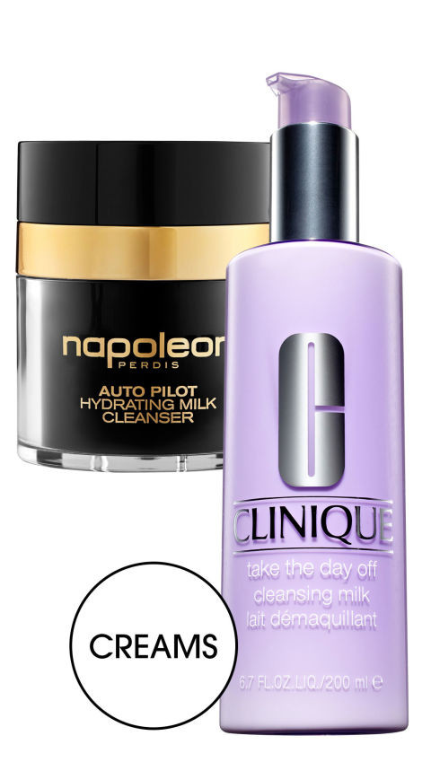 Sữa rửa mặt dạng kem. Sữa rửa mặt dạng kem thích hợp cho các bạn có làn da khô. Cảm giác giống như khi thoa kem lên da mặt. Bạn sẽ không cảm thấy da mặt bị căng sau khi rửa. Sữa rửa mặt dạng kem cũng giúp bạn loại bỏ lớp phấn trang điểm và làm trôi các bụi dơ không tan trong nước nhờ thành phần dầu có trong sản phẩm. Các bạn có làn da dầu cũng có thể sử dụng sản phẩm dạng này nếu bạn áp dụng phương thức làm sạch 2 lần với sữa rửa mặt dạng tạo bọt sau đó.