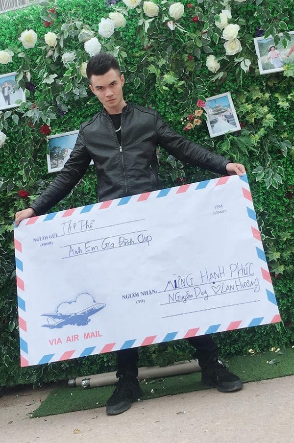 Hoi ban than tang chu re Bac Giang phong bi mung cuoi khong lo