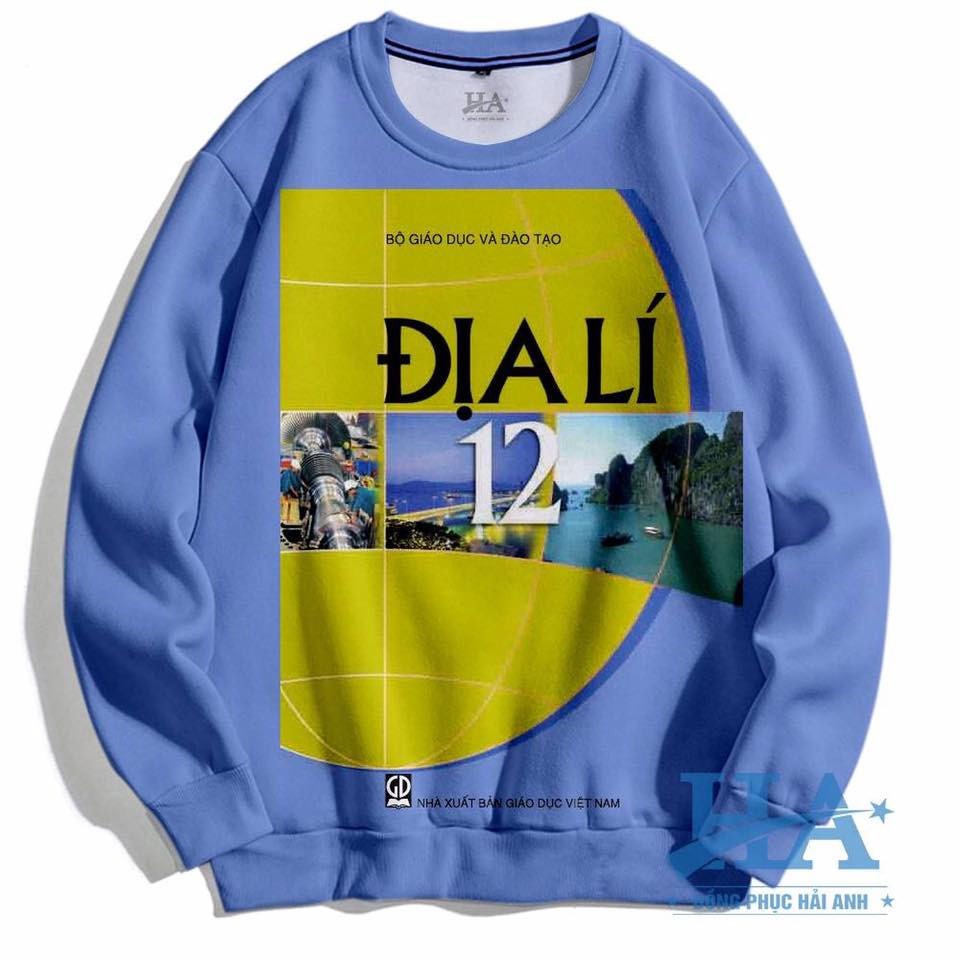 Những chiếc áo được một nhà in áo tài tình cho vào hình ảnh những bìa sách của các môn học trong chương trình lớp 9 và 12