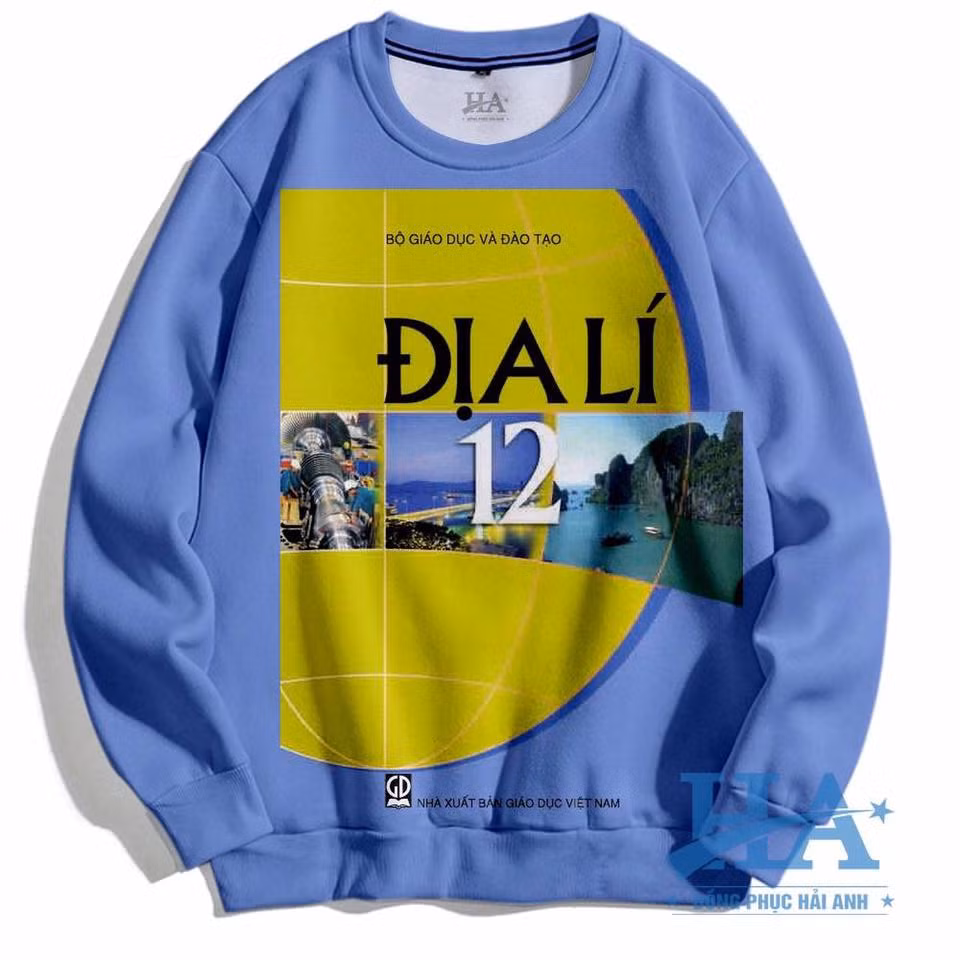 Những chiếc áo được một nhà in áo tài tình cho vào hình ảnh những bìa sách của các môn học trong chương trình lớp 9 và 12