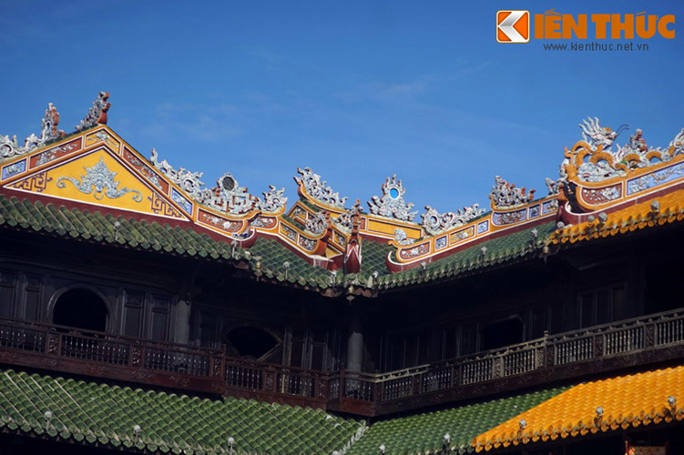 Từ giây phút này, chính quyền đã về tay nhân dân. Niềm vui của người Huế vỡ òa, bởi đây là thắng lợi trong bộn bề khó khăn do Huế là kinh đô của nhà nước phong kiến, vừa là thủ phủ của chính phủ bù nhìn Trần Trọng Kim và cũng là nơi đặt cơ quan cai trị của quân đội Nhật.