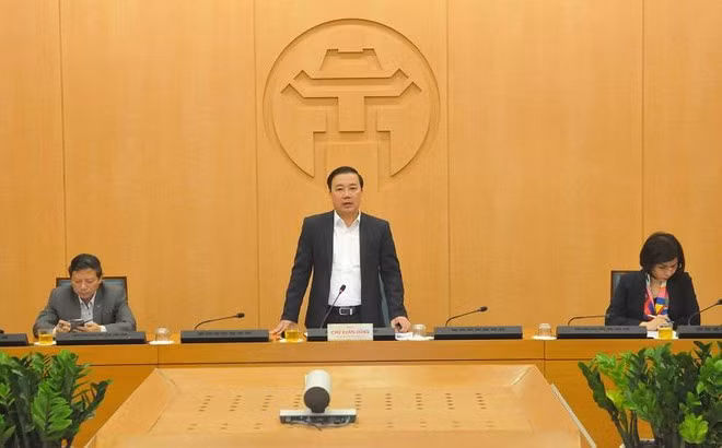 Ha Noi cho phep quan bar, karaoke, vu truong hoat dong tro lai