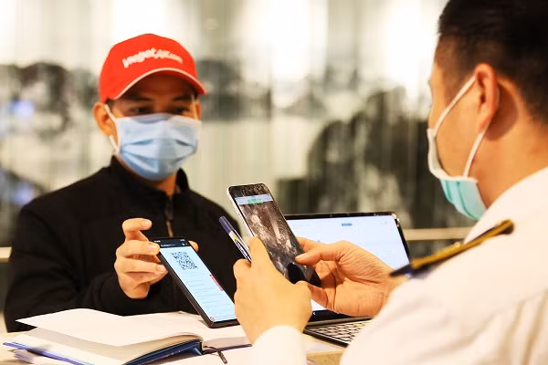 San bay Van Don ngay dau tien hoat dong lai sau dich COVID-19-Hinh-11