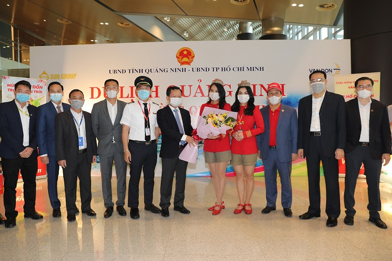 San bay Van Don ngay dau tien hoat dong lai sau dich COVID-19-Hinh-7