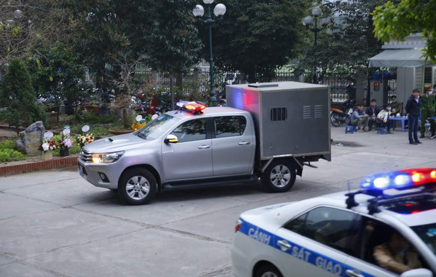 Hinh anh Dinh La Thang va Trinh Xuan Thanh trong phien toa 8/3-Hinh-4