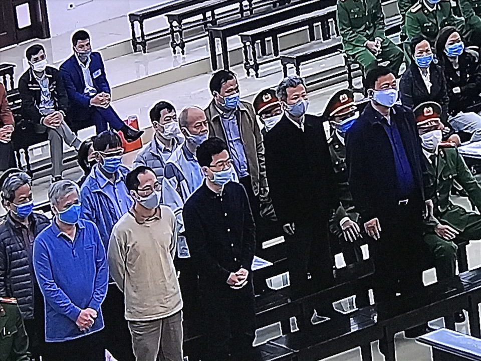 Hinh anh Dinh La Thang va Trinh Xuan Thanh trong phien toa 8/3-Hinh-2