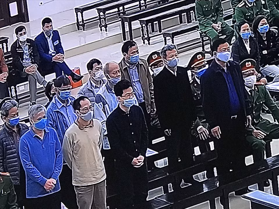 Hinh anh Dinh La Thang va Trinh Xuan Thanh trong phien toa 8/3-Hinh-2