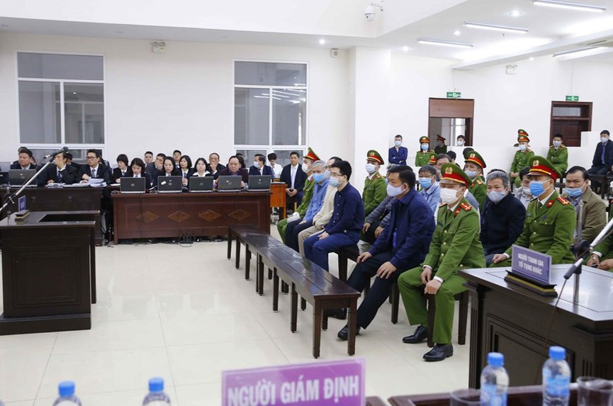 Hinh anh Dinh La Thang va Trinh Xuan Thanh trong phien toa 8/3-Hinh-9