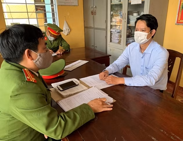 Bat nguyen Giam doc Chi nhanh van phong dang ky dat dai TP. Hue