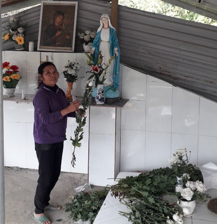 Nguoi phu nu hon 15 nam di nhat xac hai nhi ve chon cat-Hinh-2