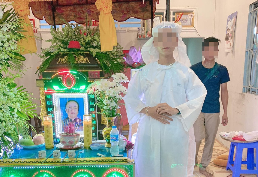 Đám tang giả tại nhà bà Trần Thị T. (Ảnh: Zingnews)