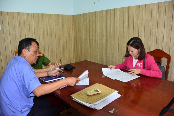 Khoi to 2 giam doc chi nhanh lua ban dat, chiem doat 70 ty dong-Hinh-3