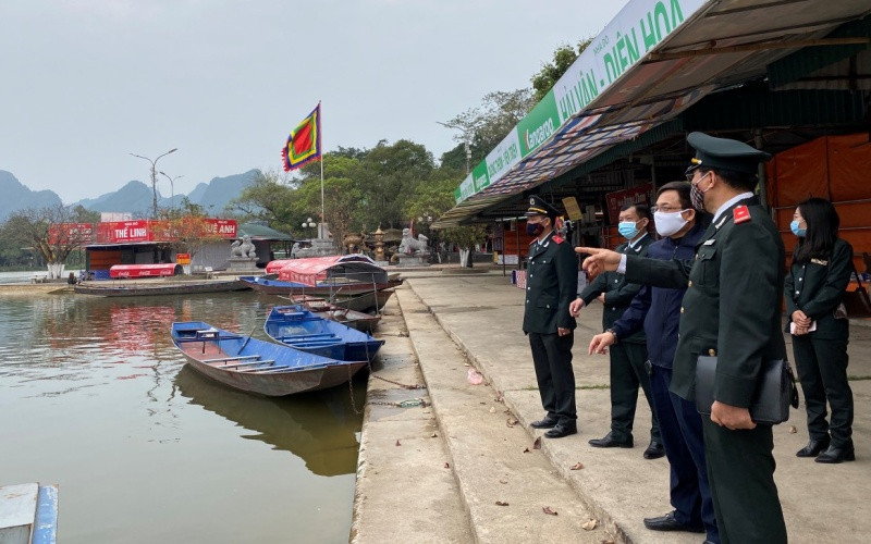 Gia ve dich vu tai chua Huong ngay don khach tro lai 13/3-Hinh-4