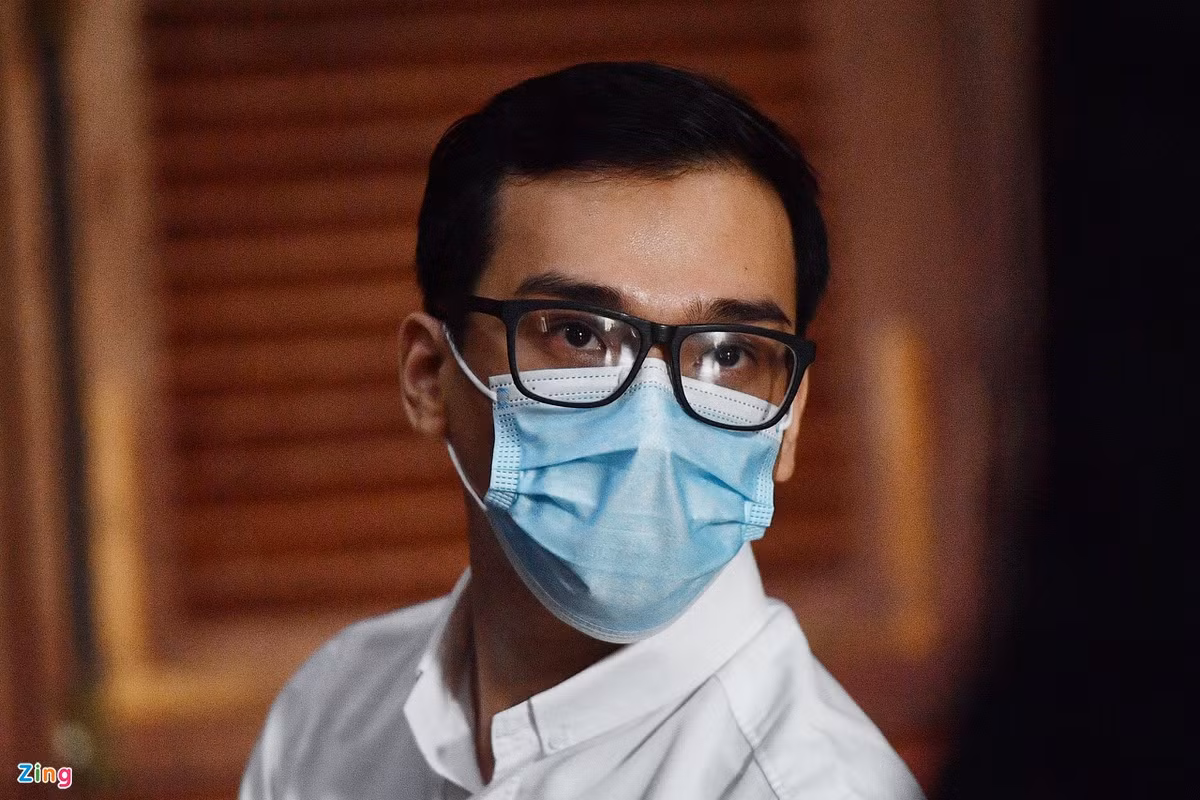 Trước đó, đại diện VKS đề nghị HĐXX tuyên phạt Hậu 2-3 năm tù nhưng cho hưởng án treo, thời gian thử thách 5 năm và phạt bổ sung 50 triệu đồng. Dương Tấn Hậu bị tòa tuyên 2 năm tù treo.