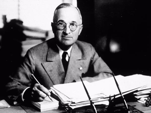 Tổng thống thứ 33 của Mỹ Harry S. Truman được đánh giá cao về khả năng lãnh đạo khi dẫn dắt nước Mỹ vượt qua nhiều khủng hoảng và theo đuổi hòa bình.