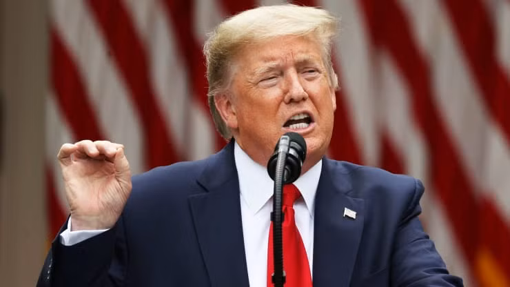 Vì vậy, không ít người cá cược chi nhiều tiền hơn với hy vọng sẽ thắng một khoản tiền lớn từ việc chọn ông Trump đắc cử tổng thống. Niềm tin này của họ được chứng minh là chính xác trong cuộc bầu cử năm 2016. Qua đó, những người đặt cược vào Tổng thống Trump thắng được khoản tiền lớn.