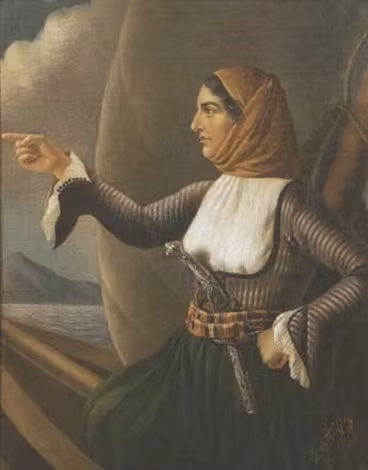 Sau khi cha chết, mẹ con Bouboulina chuyển đến đảo Spetses sinh sống. Khi đến tuổi kết hôn, nữ tướng lần lượt cưới 2 người chồng. Hai người đàn ông trong đời bà đều xuất thân trong gia đình giàu có.