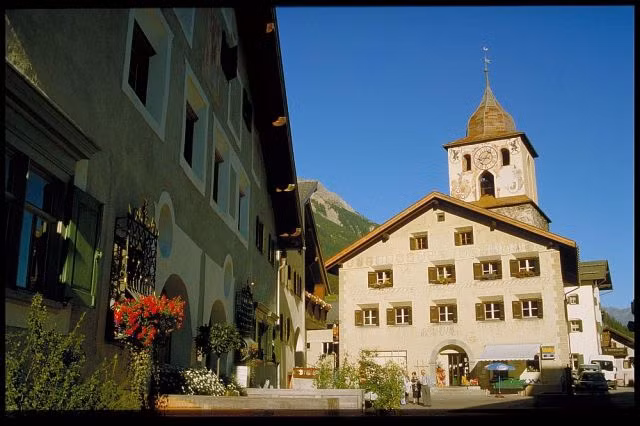 Lãnh đạo của làng Bravuogn hy vọng quy định này sẽ tạo ra môi trường nghỉ dưỡng an toàn và hạnh phúc hơn cho du khách.